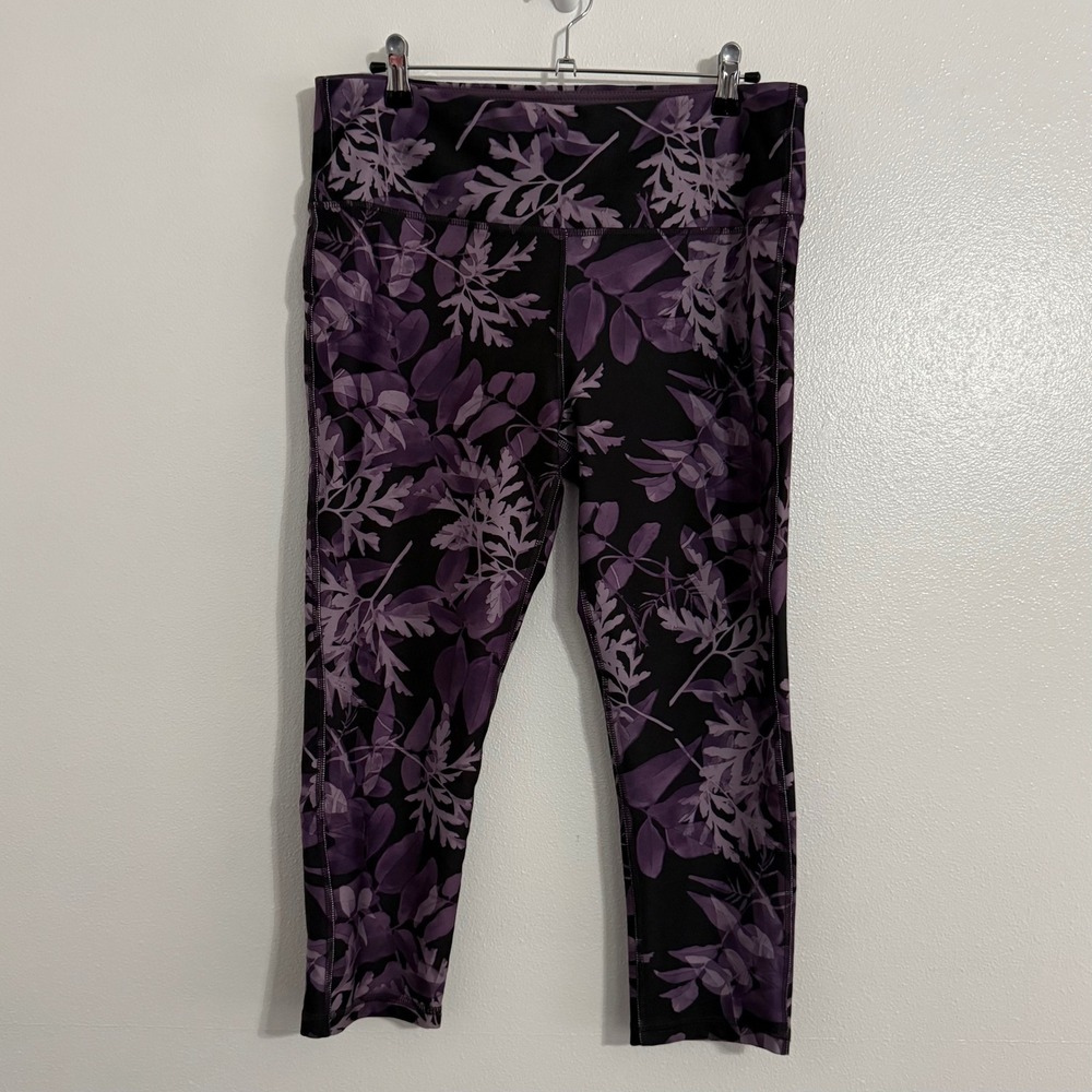 Marika Sport Leggings Womens XL Purple Black Floral Capri High Rise Excellent